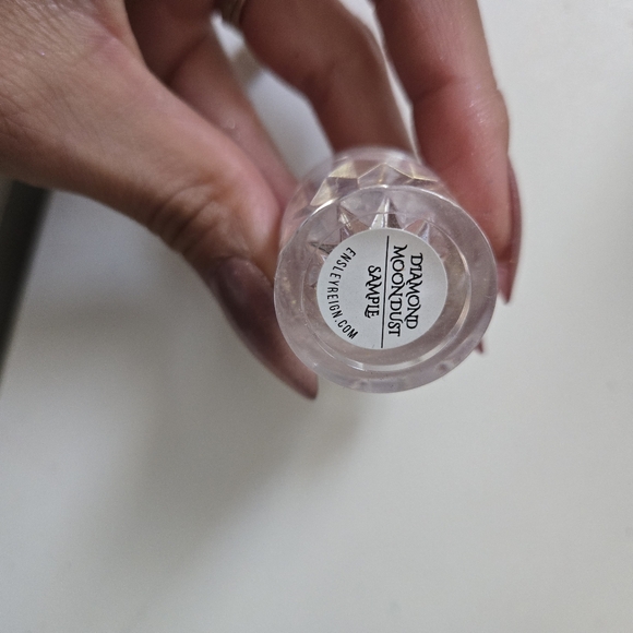 Ensley Reign Diamond Moon dust - Picture 2 of 3